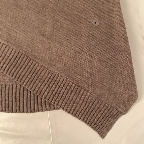NWT The Limited Asymmetrical Sweater Size L - Picture 8 of 12